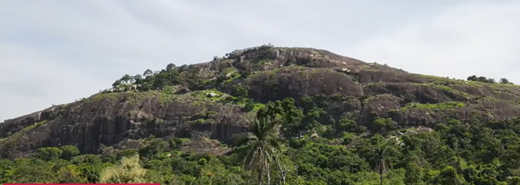 Okuta Gbooro, a prominent rock formation and landscape landmark at Takete-Ide